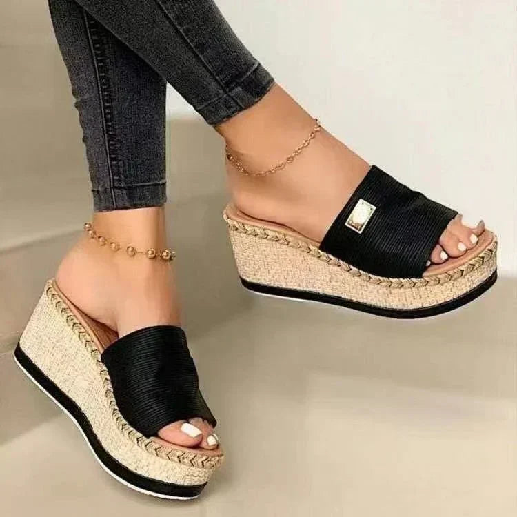 Platform Sandalen | Stro | Instappers | Platform slippers | Damessandalen-Boetiek Moda