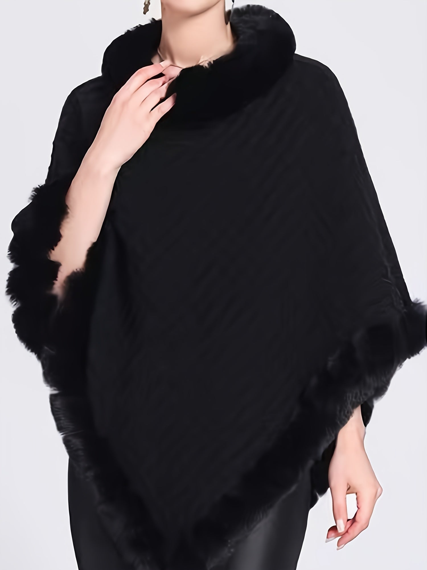 Poncho van bont - Stijlvol - Bont - Gebreide Poncho - Dameskleding-Boetiek Moda