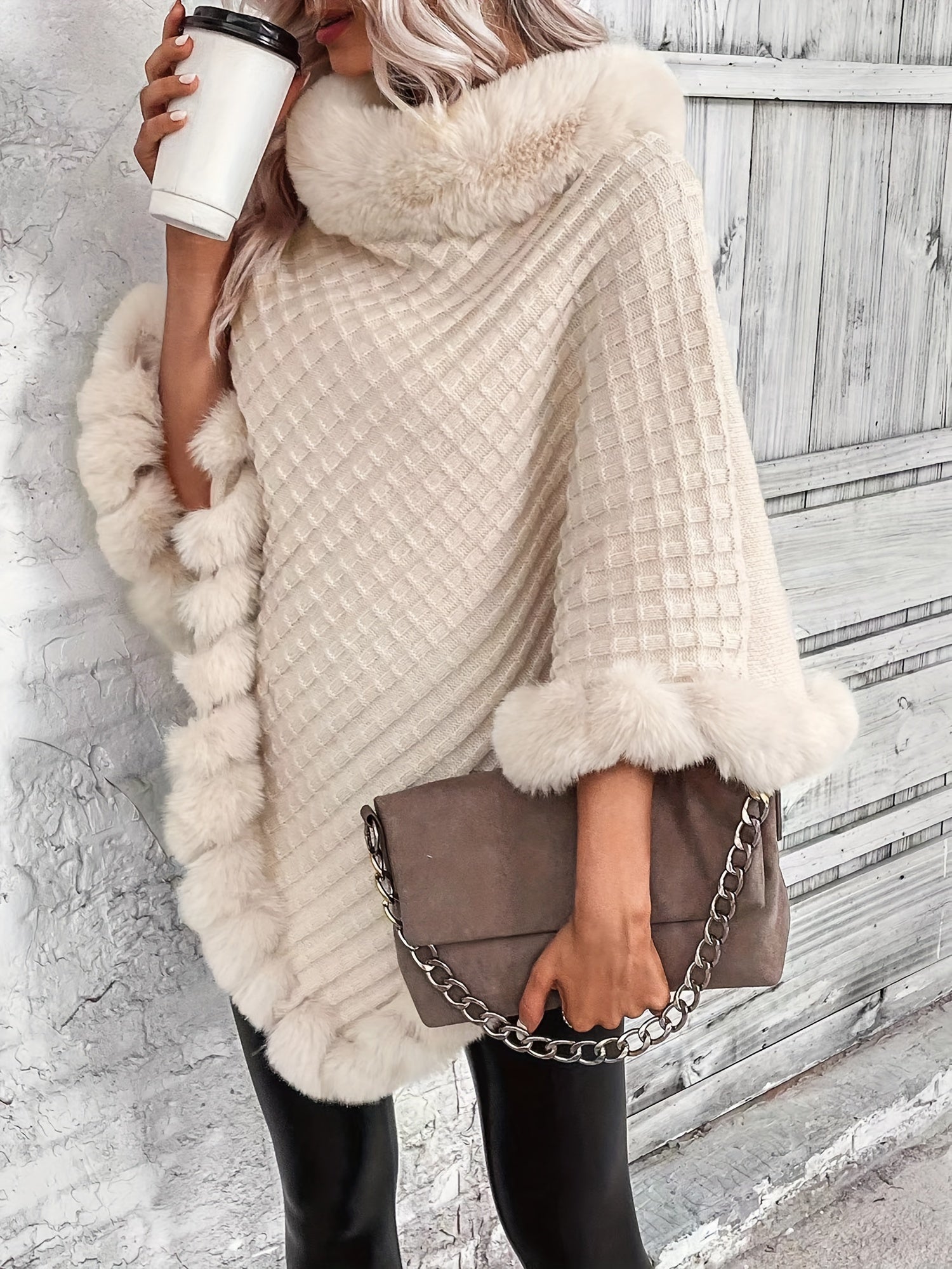 Poncho van bont - Stijlvol - Bont - Gebreide Poncho - Dameskleding-Boetiek Moda