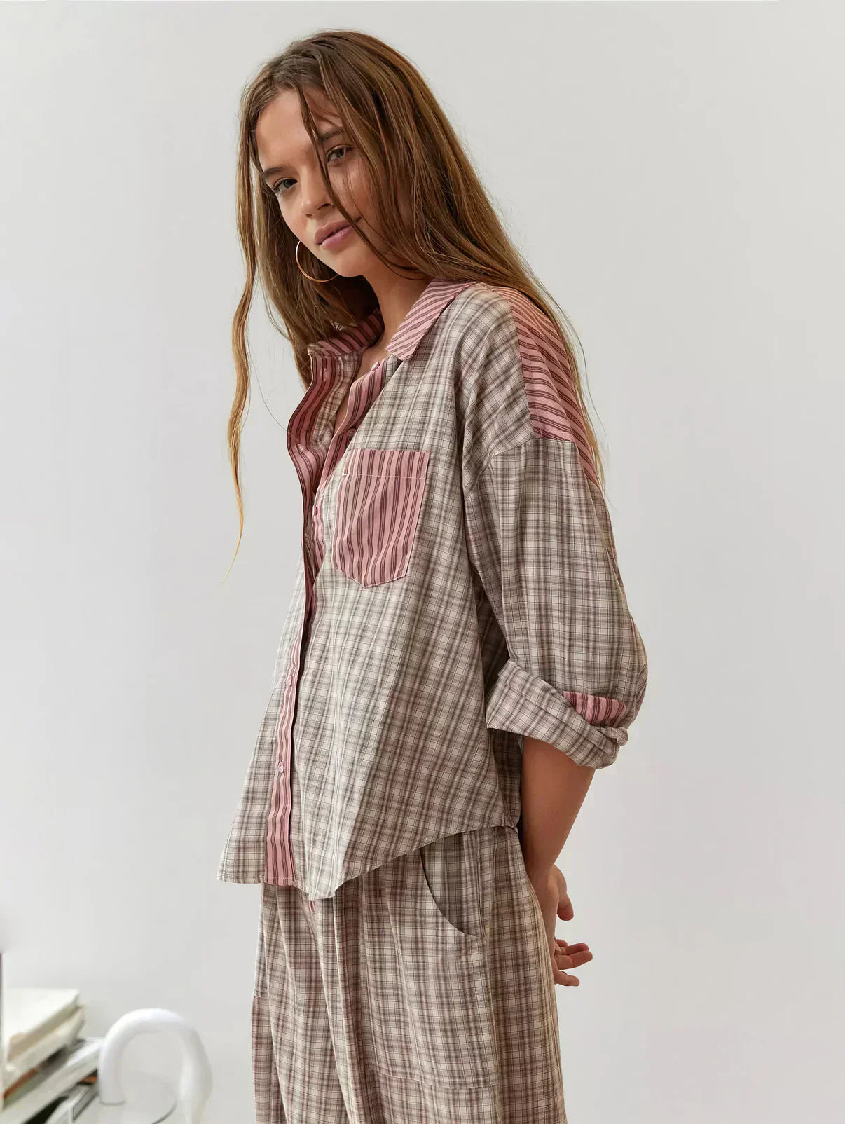 Pyjamaset - Ruime pyjama met lange mouwen en ruitjesmotief voor dames-Boetiek Moda