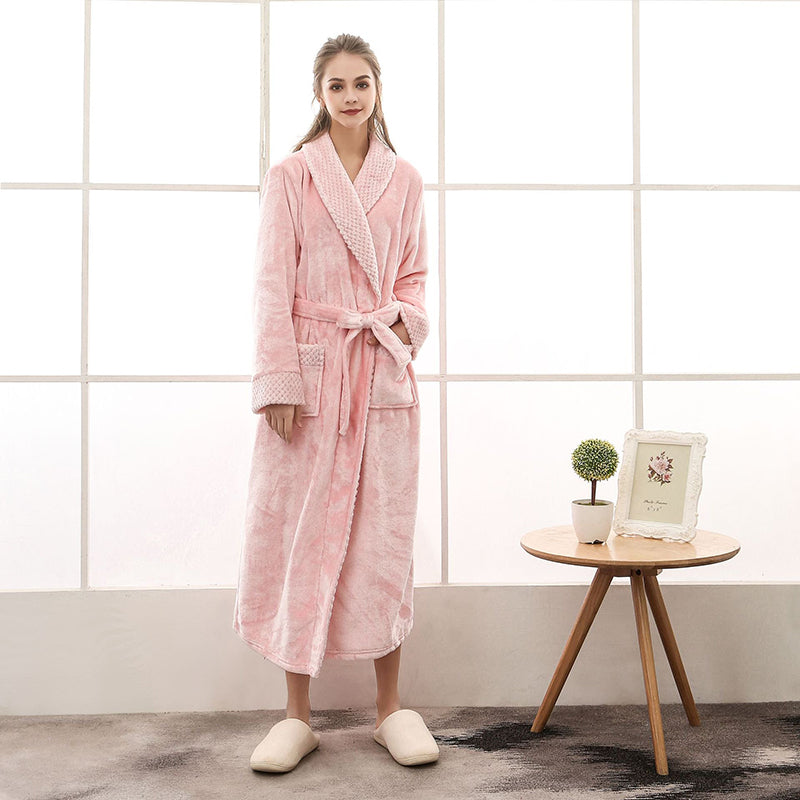 Quinna Long Bathrobe | Zachte en gezellige badjas die u warm houdt tijdens de kille winter.-Boetiek Moda