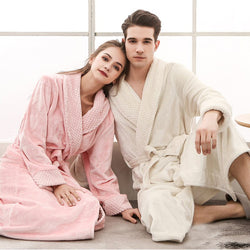 Quinna Long Bathrobe | Zachte en gezellige badjas die u warm houdt tijdens de kille winter.-Boetiek Moda