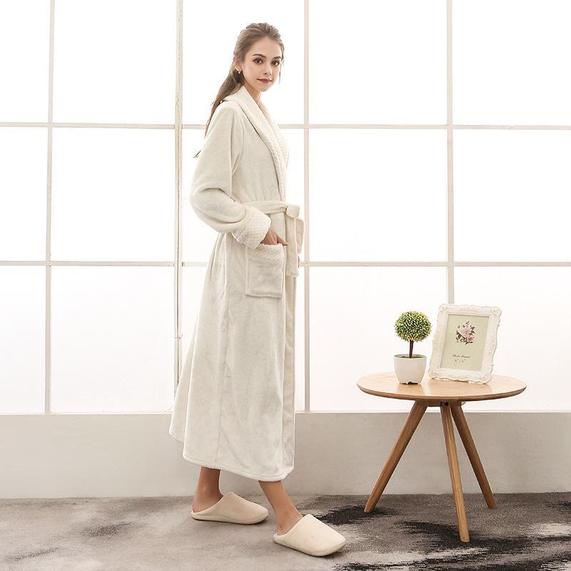 Quinna Long Bathrobe | Zachte en gezellige badjas die u warm houdt tijdens de kille winter.-Boetiek Moda