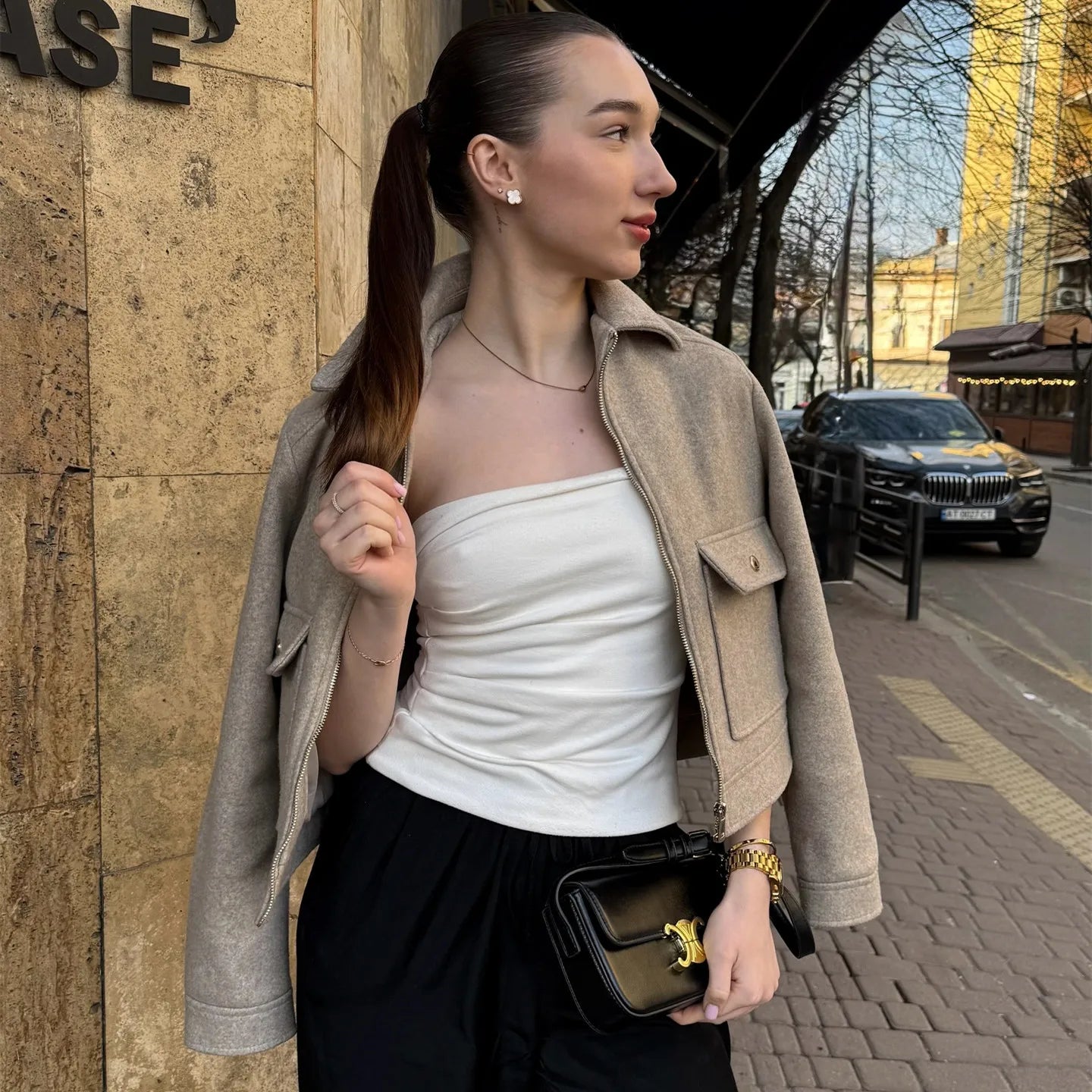 Reversjasje | Klepzakken | Ritssluiting | Kort jasje | Damesjasje-Boetiek Moda