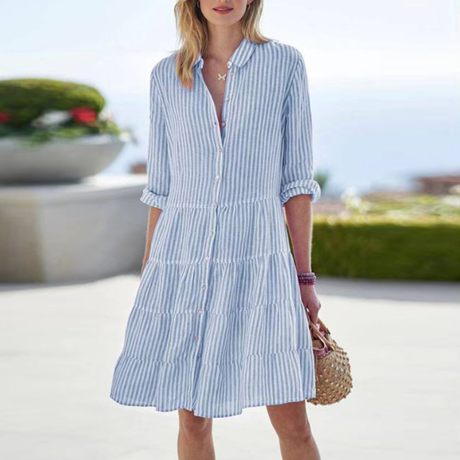 Shirtjurk - Gestreepte zomerjurk voor dames met lange mouwen en knielengte-Boetiek Moda