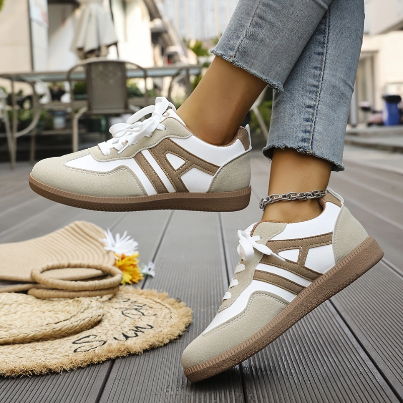 Sneakers | Beige | Veters | Casual sneakers | Damesschoenen-Boetiek Moda