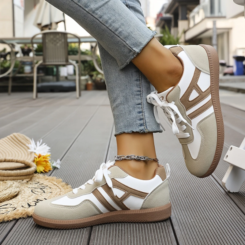 Sneakers | Beige | Veters | Casual sneakers | Damesschoenen-Boetiek Moda