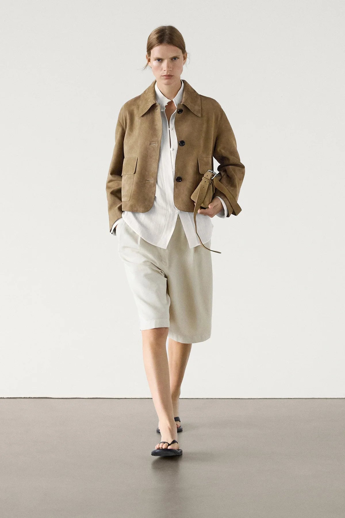 Suède Jasje - kort - met knopen - bruin jasje - damesjas-Boetiek Moda