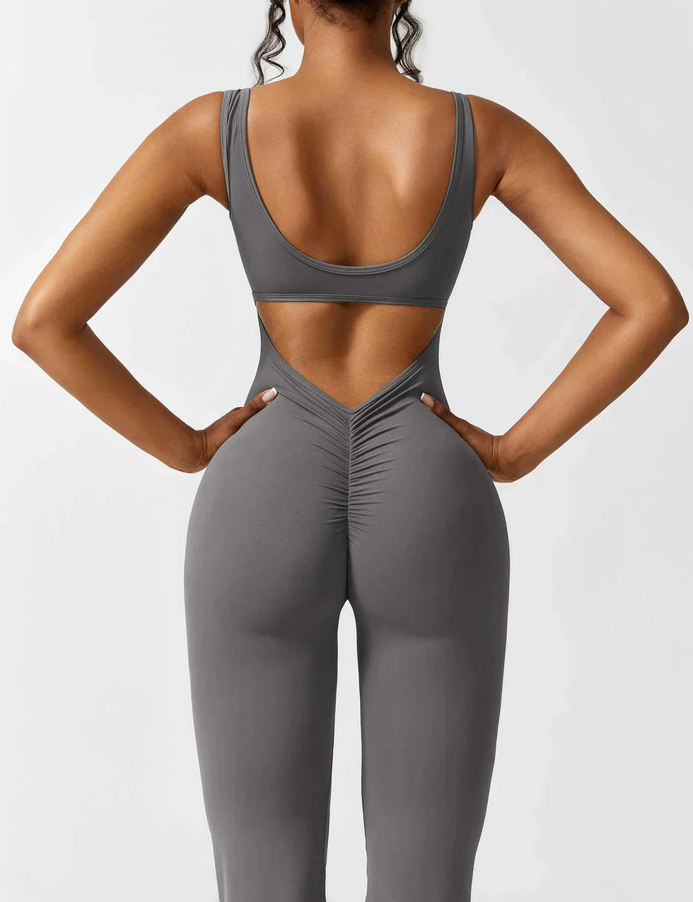 Trainings jumpsuit - Mouwloos uitlopende jumpsuit met Scrunch bips voor dames-Boetiek Moda