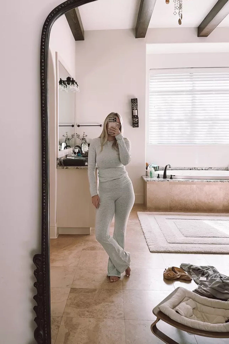 Tweedelige set - Elastisch T-shirt en uitlopende broek voor dames Loungeset-Boetiek Moda