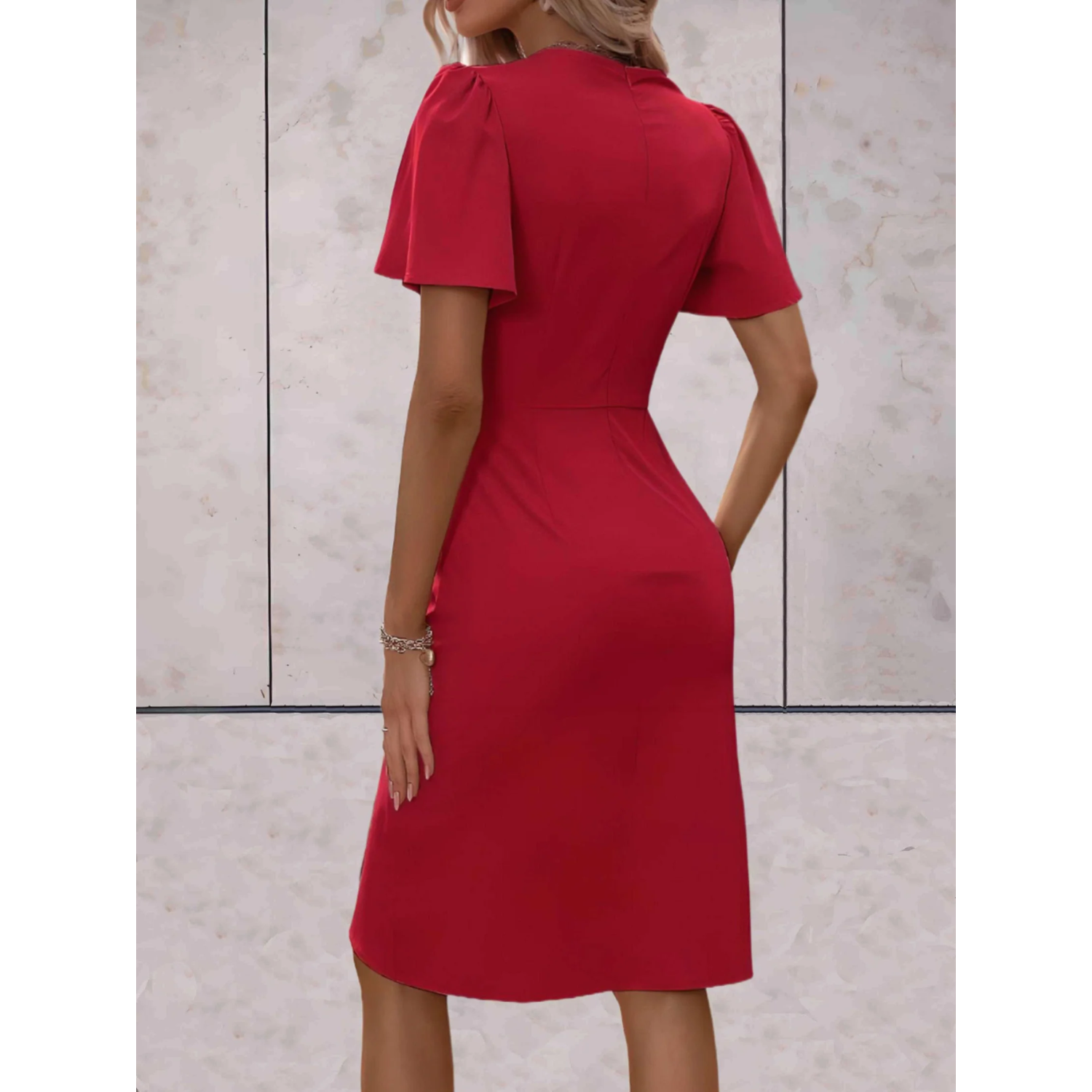 Wikkeljurk | Knielengte | Vlindermouwen | Jurk met V-hals | Elegante Jurk-Boetiek Moda