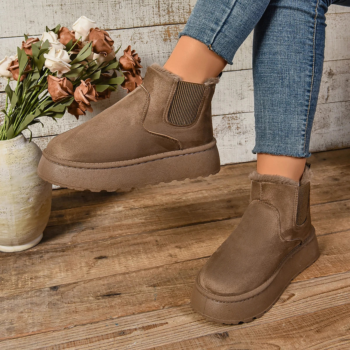 Winterlaarzen | Enkel | Slip-On | Bontgevoerde Laarzen | Vrouwenlaarzen-Boetiek Moda