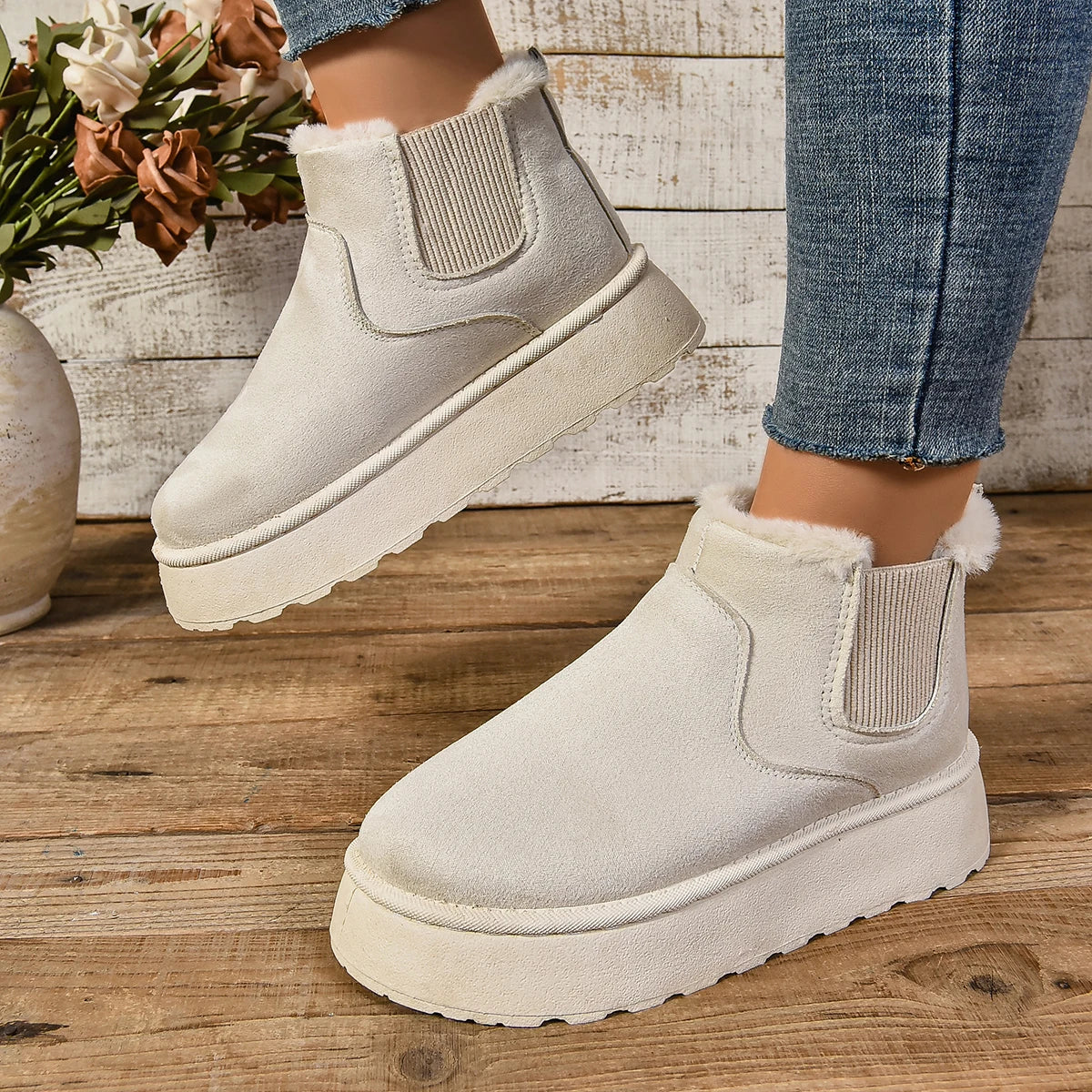 Winterlaarzen | Enkel | Slip-On | Bontgevoerde Laarzen | Vrouwenlaarzen-Boetiek Moda