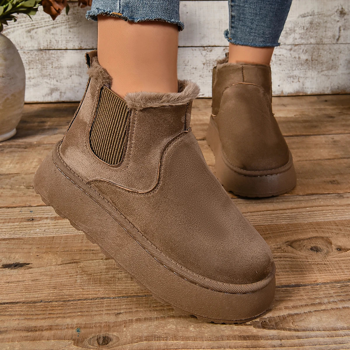 Winterlaarzen | Enkel | Slip-On | Bontgevoerde Laarzen | Vrouwenlaarzen-Boetiek Moda