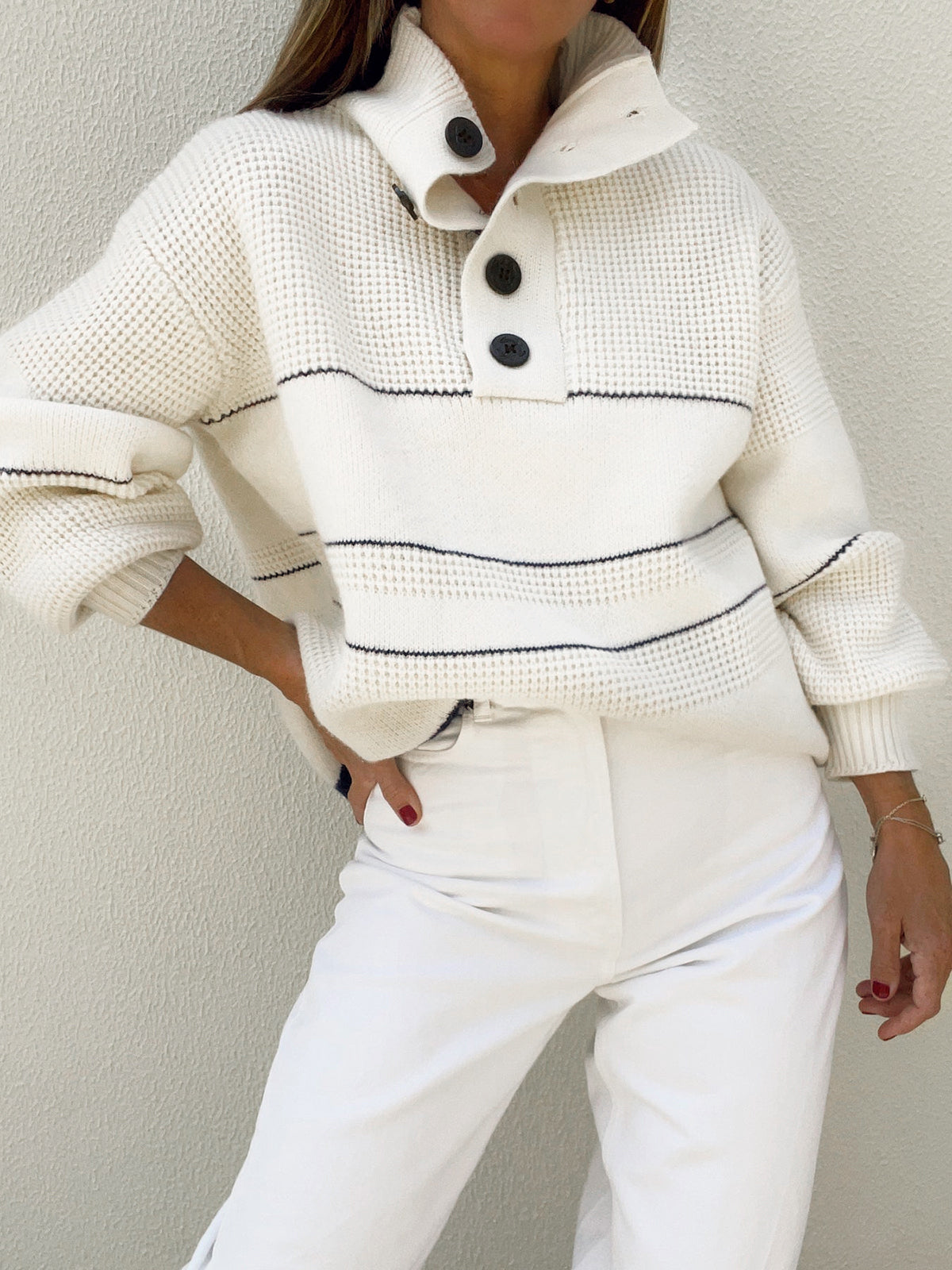 Witte trui - Oversized pullover met knoopsluiting voor dames-Boetiek Moda